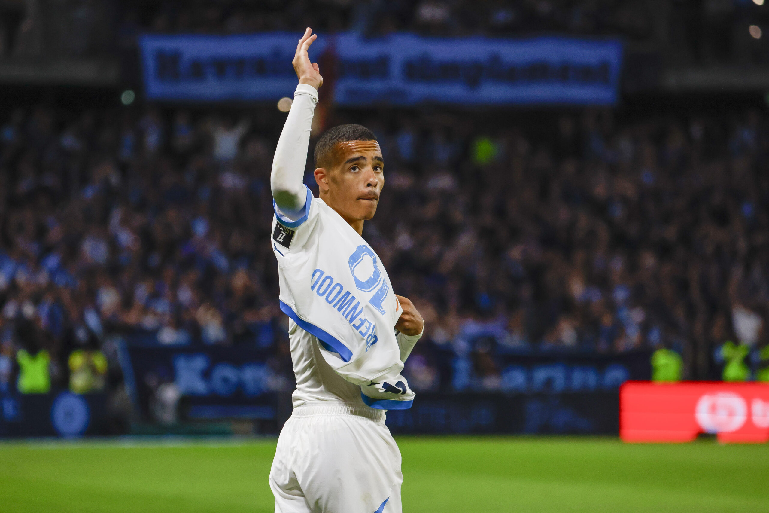 A chaqu'un de ses buts, le stade vélodrome rugit le nom de son buteur